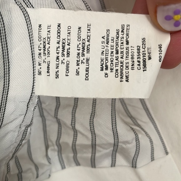 2000s BCBG cropped white 3/4 sleeve jacket - Picture 6 of 9